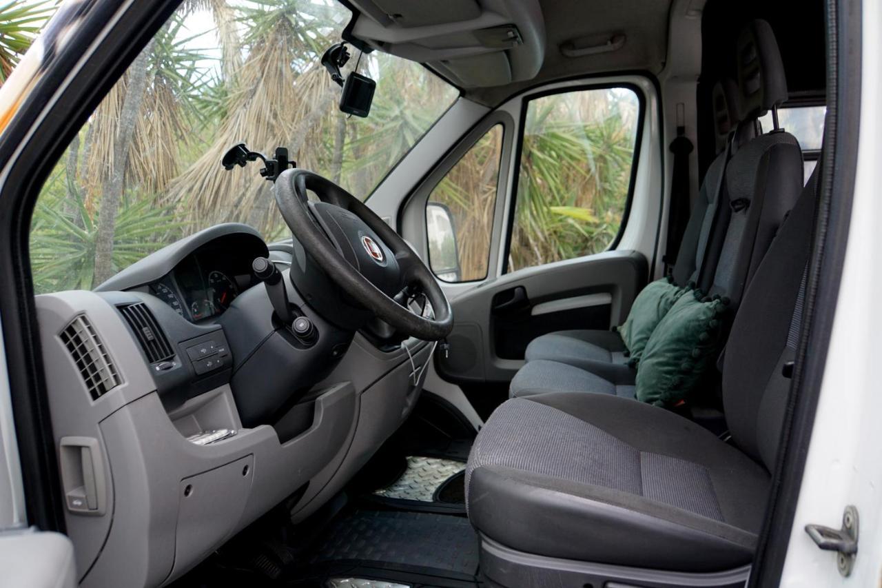 On Road- Feel Freedom With Campervan! Guincho  Luaran gambar