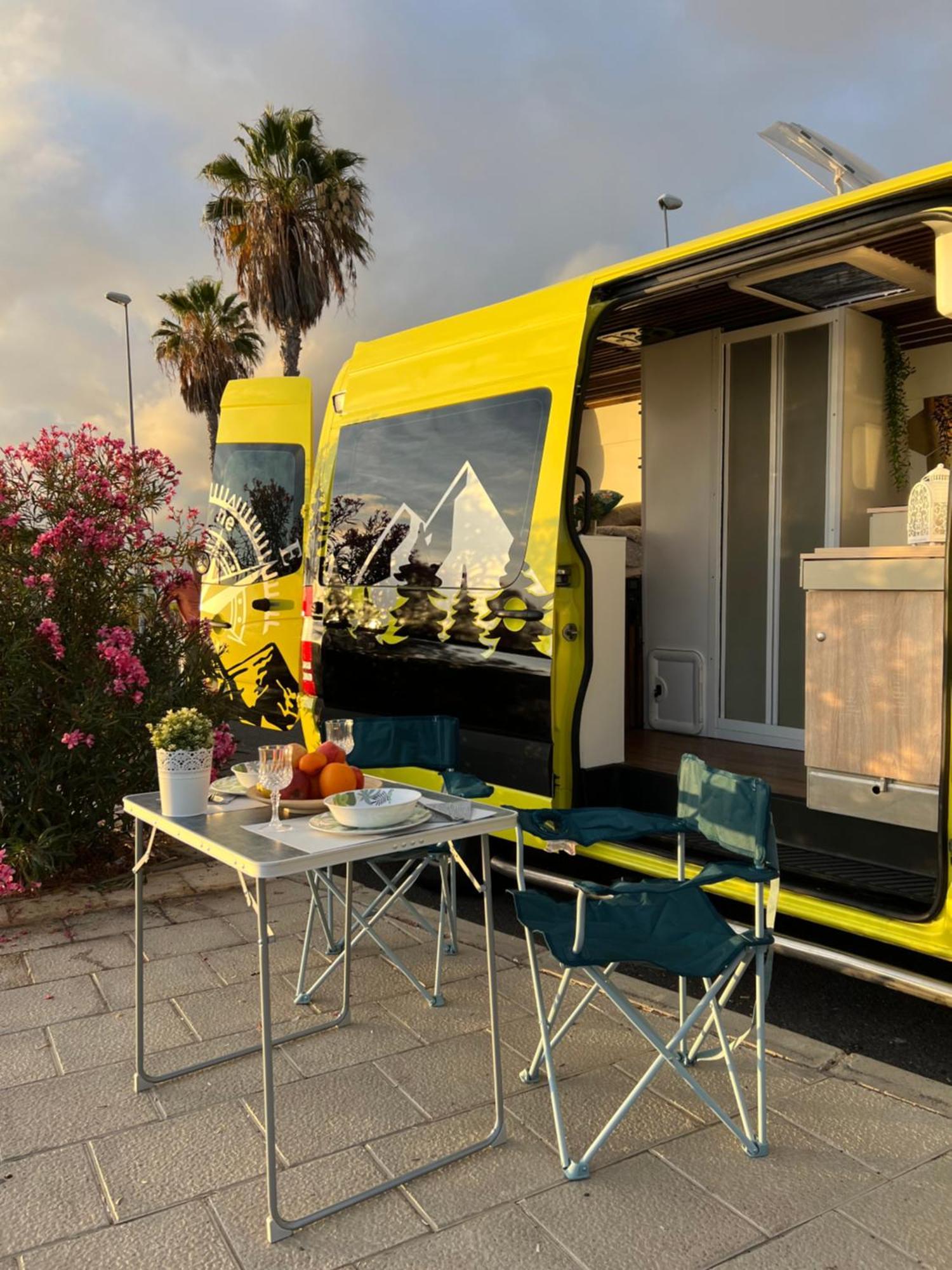 On Road- Feel Freedom With Campervan! Guincho  Luaran gambar
