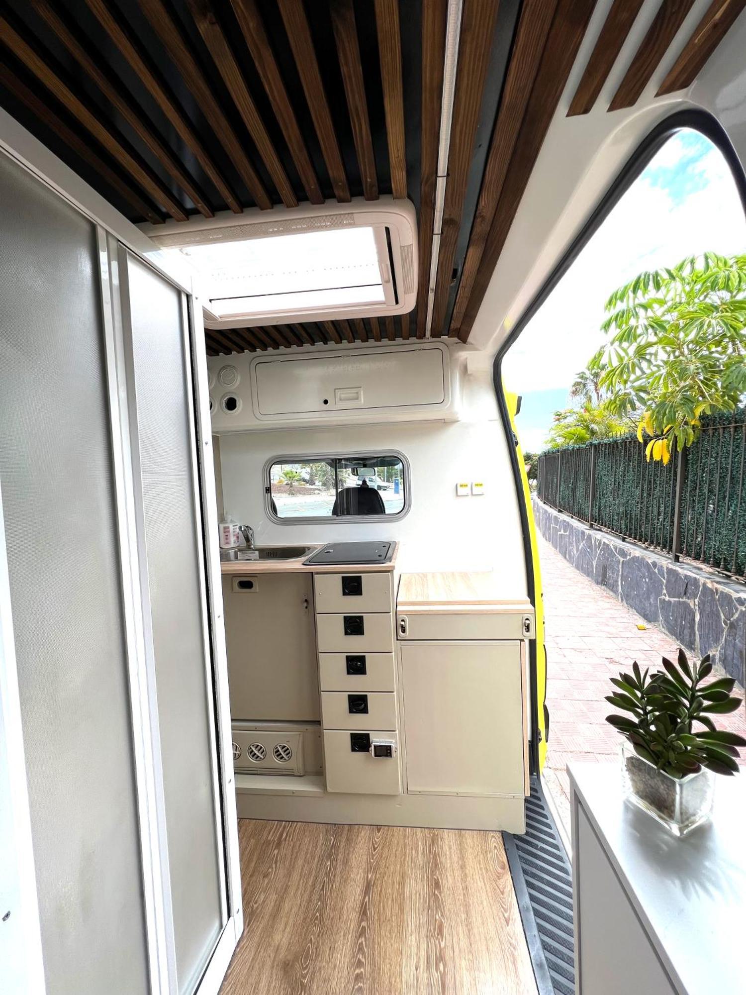 On Road- Feel Freedom With Campervan! Guincho  Luaran gambar